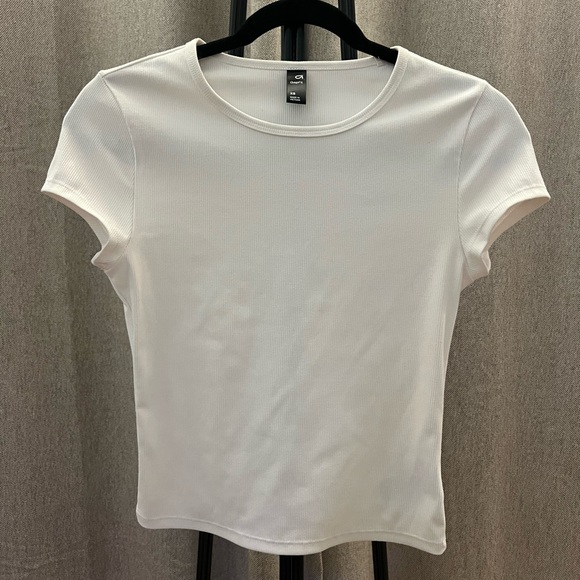 GAP White Short Sleeve Tee - Picture 1 of 6